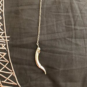 BCBGeneration Western Horn pendant